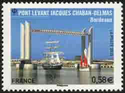  Pont levant Jacques Chaban-Delmas à Bordeaux 