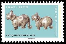  Oeuvres d'Art en volume représentant des chiens 