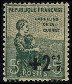 Orphelins